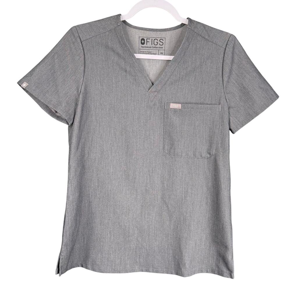 FIGS Technical Collection Catarina One-Pocket Scrub Top in Graphite Gray XS